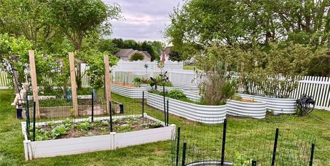 A ANLEOLIFE 6-Piece 18 Inch Tall Antique White Raised Garden Beds Kit, Heart-Shaped & Long Oval Planters for Custom Decorative Gardens.