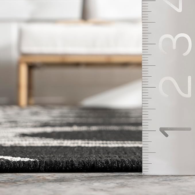 nuLOOM 4' x 6' Outdoor Tribal Geometric Area Rug, Stain Resistant, Weather Resistant, High Traffic, Patio, Balcony, Outside, Ranya Black