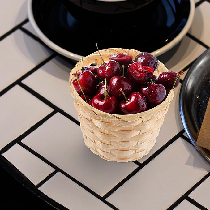 Kisangel 12Pcs Mini Woven Basket Miniature Flower Basket Dollhouse Picnic Tiny Party Favor Container Farmhouse Decor for Fairy Garden Accessory