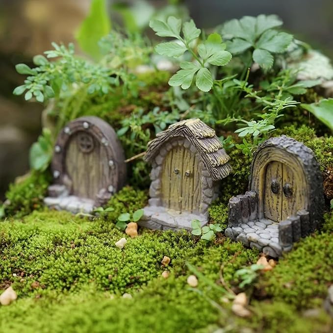 Fairy Door.Miniatue Fairy Tiny Circular Arch Door Figurines.Fairy Garden Supplies.Terrarium/Aquarium Accessories.DIY Miniature Garden.A Door and 3Pcs Steppings. (Thatched Hobbit Door)