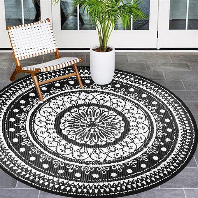Cekene Round Outdoor Rugs Waterproof 5Ft Reversible Outdoor Patio Rugs Lightweight Plastic Straw Rugs Portable RV Camping Mat Floor Carpet for Deck Porch Picnic, Black and White