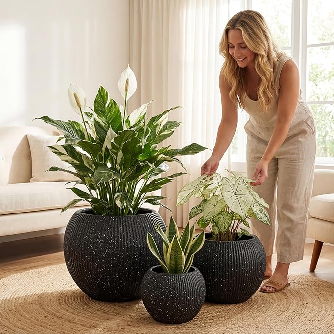 DTY Mt Sherman 16.1'' D x 13.6'' H (Pot Opening 11.8") Fiberstone Round Planter with Drainage Hole, Smooth Finishes, Weather Resistant for Indoor and Outdoor, 2 Extra Coco Mats - Ribbed Black, Medium