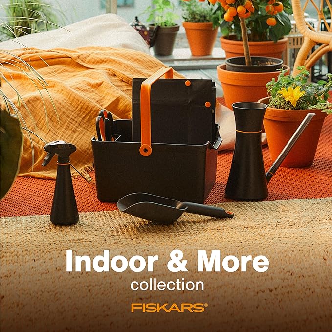 Fiskars Plant Mister Spray Bottle (10 oz), Fine Mist for Indoor or Outdoor Gardening and Delicate Houseplants, Made with Lightweight and Durable Recycled Plastic