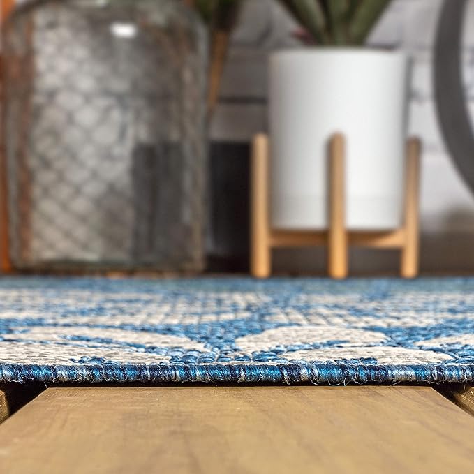 JONATHAN Y Floral Textured Weave Indoor Outdoor Round Area Rug 4 Ft Navy/Aqua, Zinnia Modern for Backyard, Patio, Porch, Easy-Cleaning, High Traffic, Pet-Friendly, Non-Shedding (SMB110C-4R)