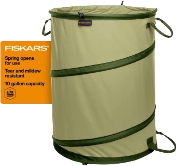 Fiskars Kangaroo Collapsible Garden Bag for Yard Waste, 10 Gallon Reusable Container for Lawn Care and Gardening