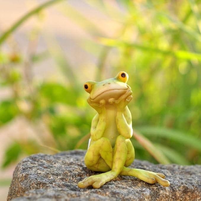 Top Collection Miniature Fairy Garden and Terrarium Frog in Thought Statue