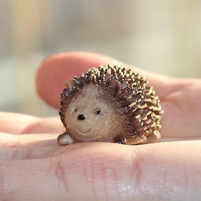 1PCS Miniature Hedgehog Figurines Adorable Garden Statue Decoration Lively Animal Sculpture Hedgehog Ornaments for Home Patio Lawn Outdoor C