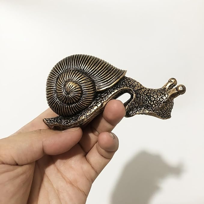 Vintage Bronze Climbing Snail Statue Flower Pot and Vase Hugger Miniature Fairy Garden Terrarium Decor Resin Art Patio Lawn Yard Ornaments Outdoor Fence Decorations