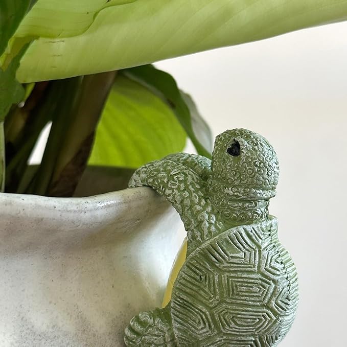 HPMAISON Plant Pot Hanger Bat Resin Statue Halloween Bat Garden Flower Pot Decoration Outdoor Decorative Sculptures Ornaments Figurine Weatherproof and UV Resistant (Turtle)