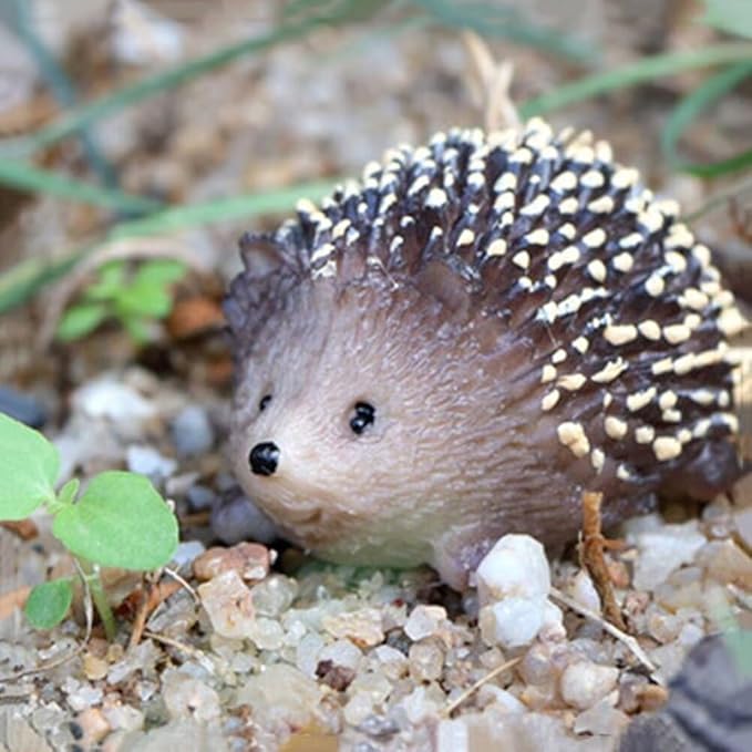 1PCS Miniature Hedgehog Figurines Adorable Garden Statue Decoration Lively Animal Sculpture Hedgehog Ornaments for Home Patio Lawn Outdoor C