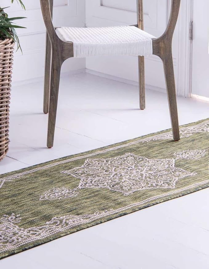 Unique Loom Outdoor Traditional Collection Area Rug - Antique (2' 7" x 10' Runner Green/Ivory)