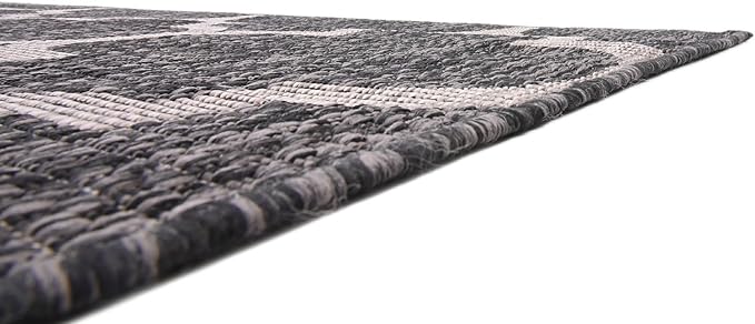 Unique Loom Outdoor Trellis Collection Area Rug (7' 10" x 11' 4" Rectangle, Black/ Ivory)
