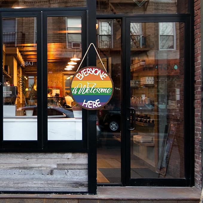 HLNIUC Everyone is Welcome Here Wood Sign 11.4”x11.4” Round Rainbow Hanging Plaque Rustic inspirational Front Door Hanger Muti Color Rainbow Welcome Wall Diversity Decoration for Home