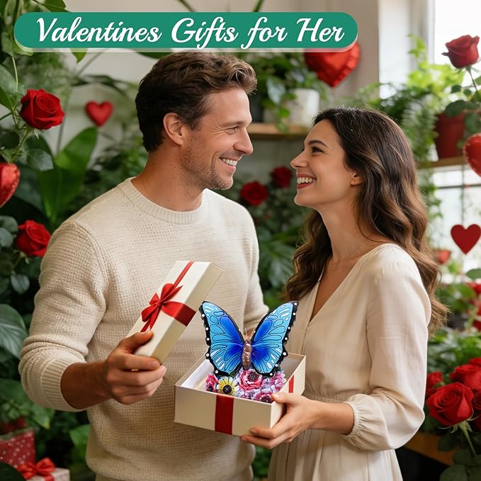 Linkax Butterfly Gifts for Women Mom Grandma Sister, Grandma Christmas Gifts, Butterfly Statue Solar Lights Outdoor Garden Decor for Outside Yard Patio Balcony Front Porch Home Decorations Ornaments