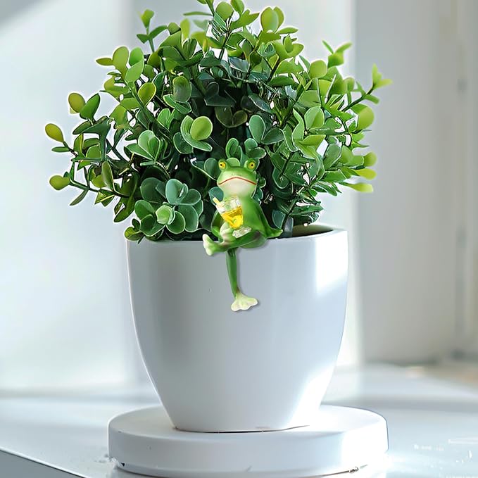 Funny Drinking Frog Planter Decor, Miniature Resin Climbing Frog Figurines Flower Hugger Outdoor Statue Cute Animal Figure Pot Ornament Gifts for Yard Lawn Garden Balcony Patio Fish Tank Decoration
