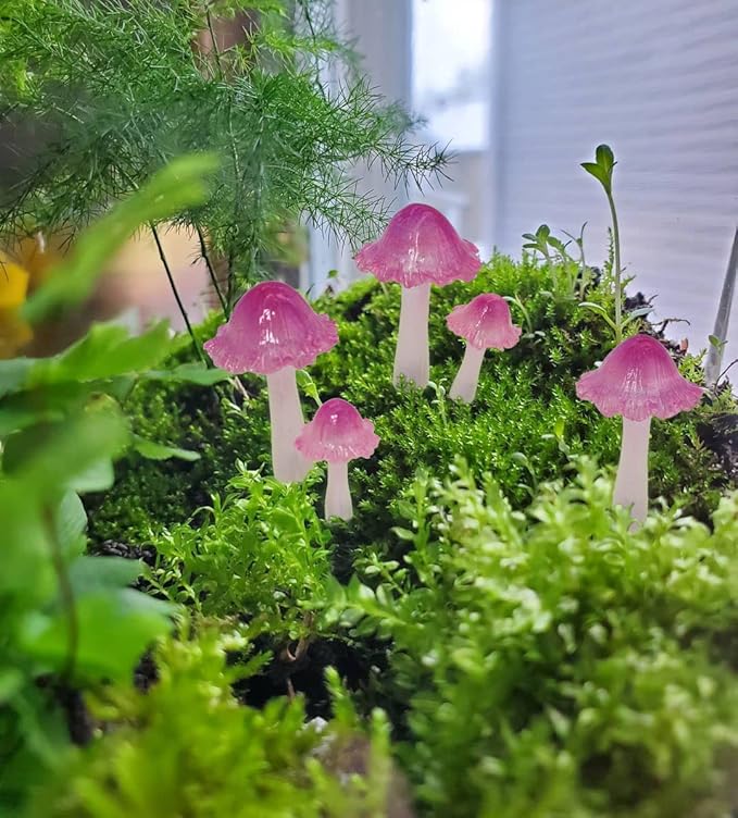 Mini Mushroom Figurines, Tiny Mushrooms Miniature Mushrooms Fairy Garden Accessories Terrarium Decor Micro Resin Mushroom Fairy Garden Decor Mushrooms with Stakes Translucent Pink 5PCs