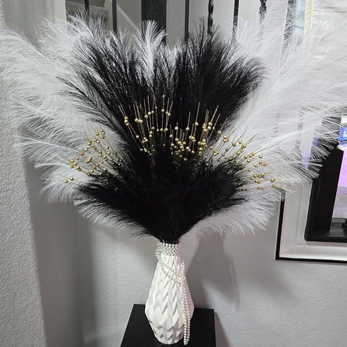 CATTREE Faux Pampas Grass Stems - Black 30 Pcs, Artificial Small Pampas Grass Stems 17 Inch Reeds for Home Decor Vase, Dried Flowers, Fake Fluffy Floral Plants Wedding Party Christmas Boho Decorations