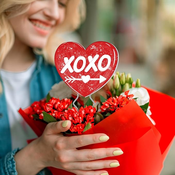 6 Pcs Valentine's Day Heart Planter Stake Hollow Heart Garden Metal Stake Sign Corrugated Plastic Valentine's Day Outdoor Decor for Indoor Outdoor Patio Plant Pot, Flower Bed (Novelty Style)