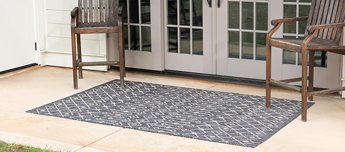 Unique Loom Outdoor Trellis Collection Area Rug - Tribal Trellis (3' 3" x 5' 3" Rectangle, Charcoal Gray/ Natural)