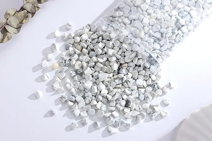 QINJIEJIE 0.9Lbs White Howlite Rocks for Plants Decorative Stones Aquarium Gravel Terrarium Pebbles Vase Filler Fish Tank Bowl Sand Bulk Crystal Polished Chips Planters Decorations