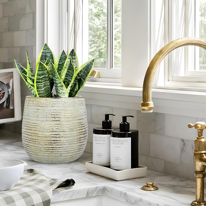 DILATATA Ceramic Pots with Drainage Hole 6.7 Inch Flower Plant Pot Indoor Round Planter Pot for Succulents, Cacti, Cactus, Snake Plants Home Decor - Gold