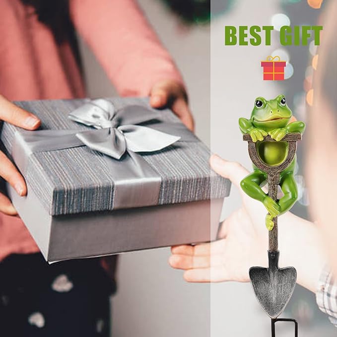 Frog Figurine Garden Statue Outdoor Decoration Frog with Shovel Plant Decor Landscape Resin Sculpture Gift Art Accessories Animal Ornament for Yard Lawn Patio Outside Backyard Home Pots