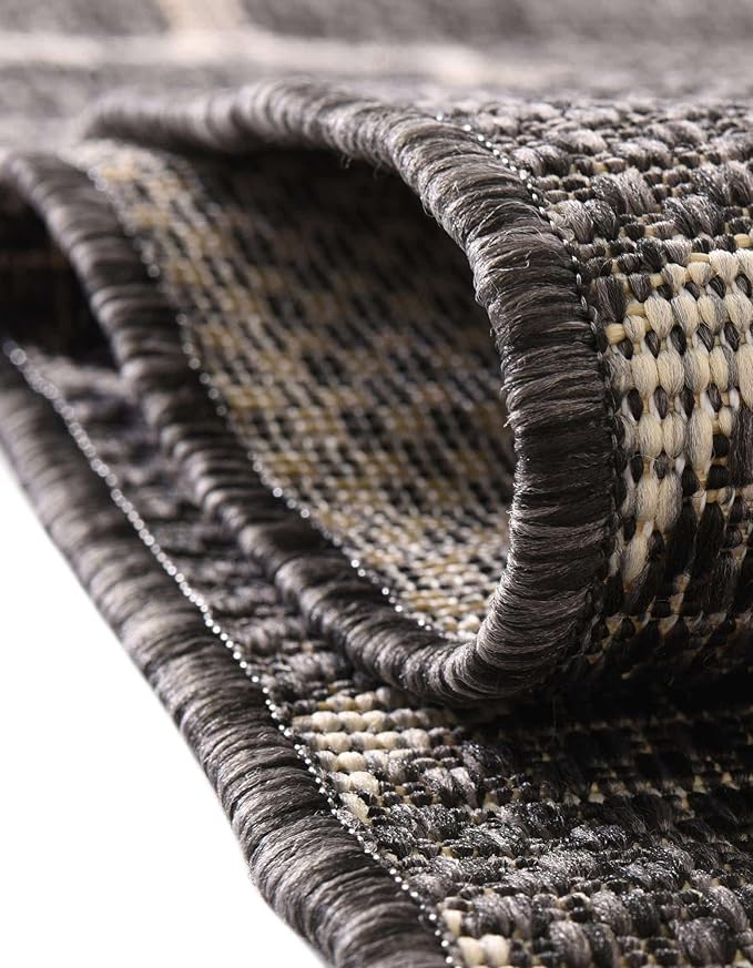 Unique Loom Outdoor Trellis Collection Area Rug (5' 3" x 7' 1" Rectangle Black/Ivory)