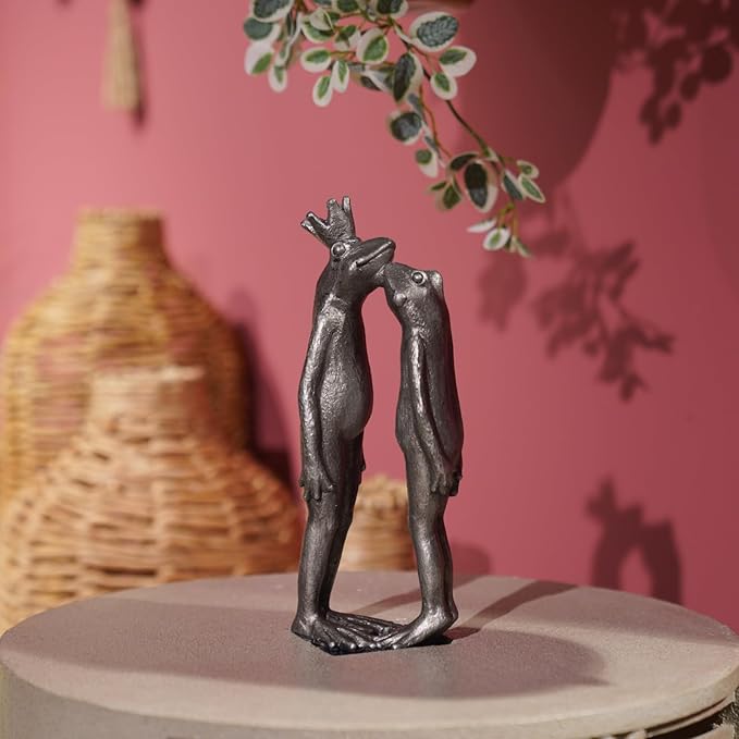 Frog Decor Garden Statue Decor Outside - Artgenius Couple Kiss Plog Statue Outside Frog Figurines for Yard Patio Lawn Decorations Couple Frogs Front Yard Decorations Outdoor 3.6"2.1"8.7" LC Lcdecohome