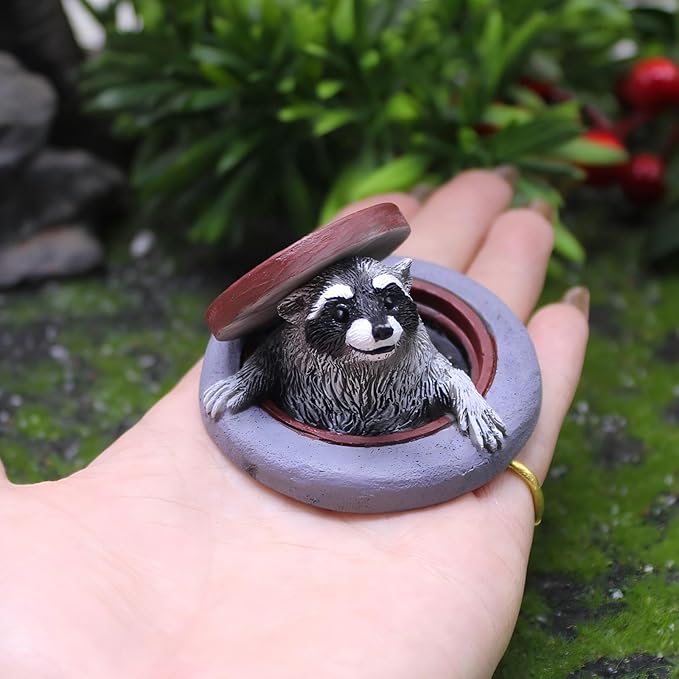 Miniature Raccoon Garden Statue, Manhole Cover Design, Outdoor Fairy Garden Decor, Cute Plant Pot Decorations,Tiny Raccoon Fairy Garden Accessories Garden Ornament