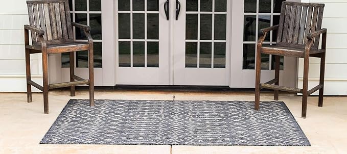 Unique Loom Outdoor Trellis Collection Area Rug - Tribal Trellis (4' 1" x 6' 1" Rectangle, Charcoal Gray/ Natural)