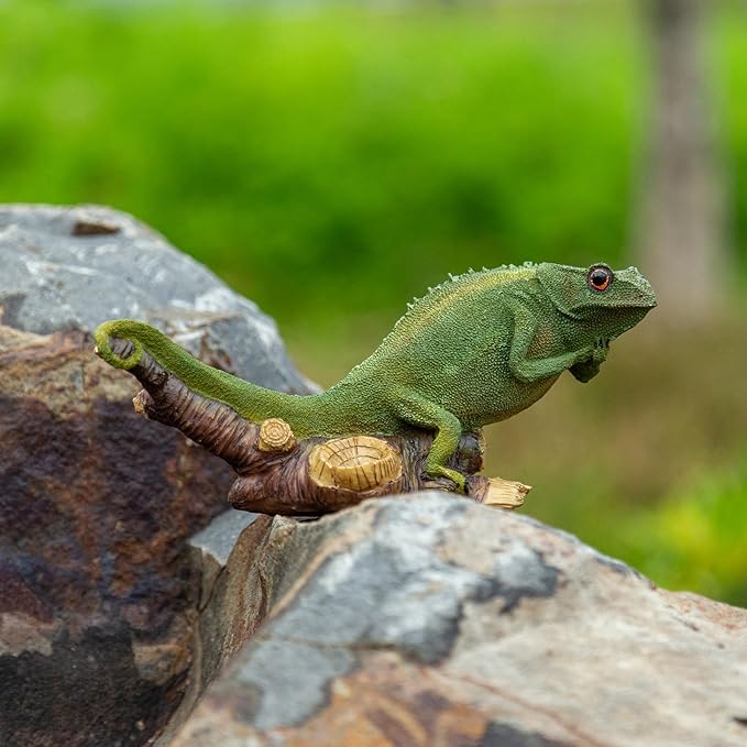 Garden Lizard Statue - Large Garden Statues & Figurines, Big Foot Yard Decor, Outdoor Statue for Patio, Lawn, Yard