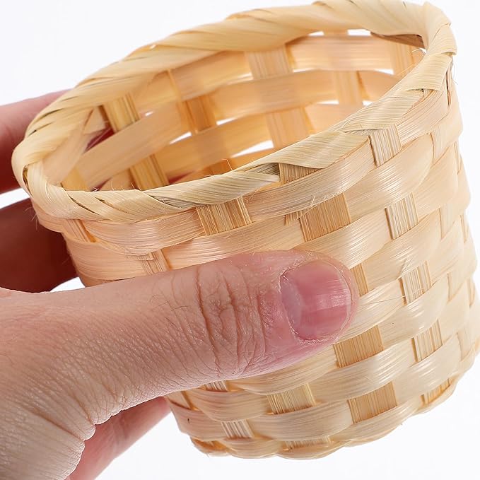 Kisangel 12Pcs Mini Woven Basket Miniature Flower Basket Dollhouse Picnic Tiny Party Favor Container Farmhouse Decor for Fairy Garden Accessory