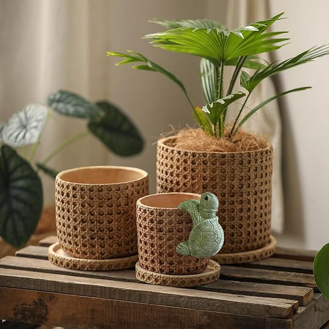 Cute Climbing Tortoise Flower Pot Hugger Figurines Resin Hanging Turtle Statue Planter Pot Decorations for Home Garden Fence Balcony Patio Lawn Yard Ornaments