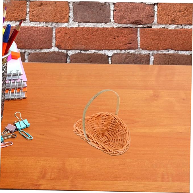 IMIKEYA 4pcs Mini Woven Picnic Baskets for Snack Candy Holder Garden Decor Handwoven Flower Baskets for Dollhouse Accessories