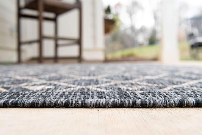 Unique Loom Outdoor Trellis Collection Area Rug - Tribal Trellis (5' 3" x 8' Rectangle, Charcoal Gray/ Natural)