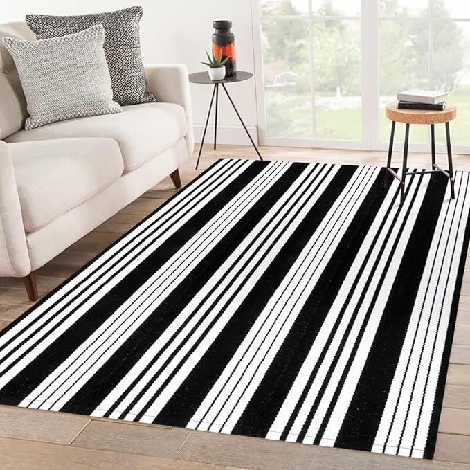 OJIA Outdoor Rug 5'x7' Patio Rug, Machine Washable Black and White Outdoor Rug Cotton Woven Area Rug Living Room Rug Farmhouse Indoor Carpet for Front Door/Porch/Deck/Backyard/Balcony Decor