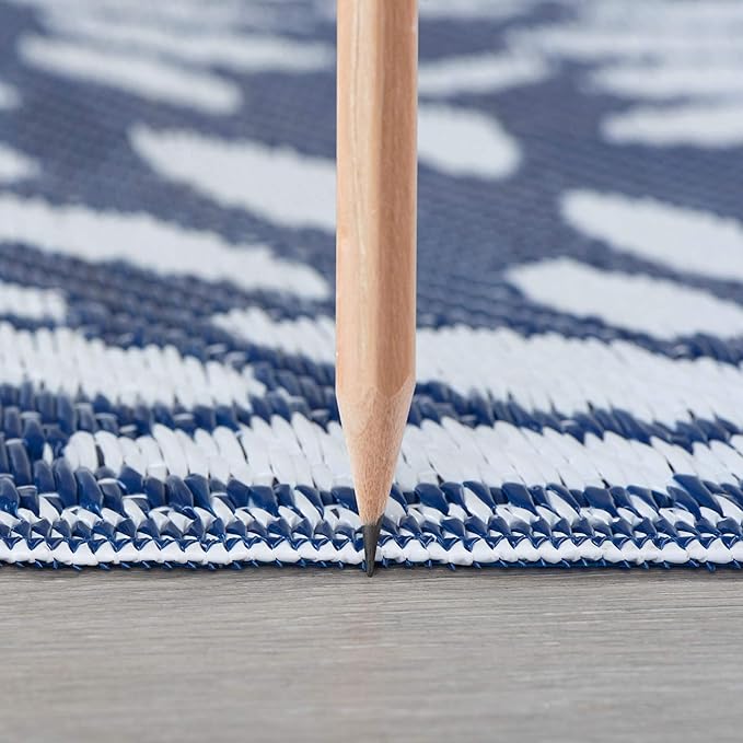 Tayse Nuala Navy Reversible Plastic Straw Small Outdoor Rug 4x6 for Patios Garden Picnic Camping Mats Waterproof and Washable