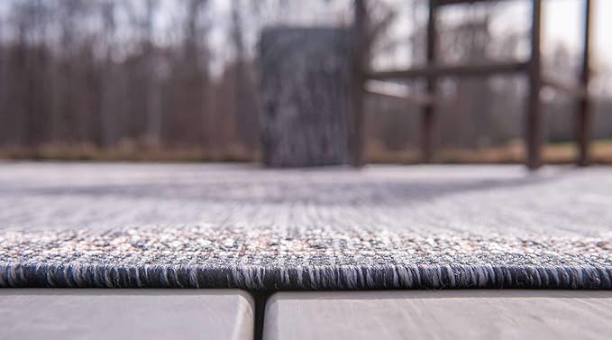 Unique Loom Outdoor Traditional Collection Area Rug - Antique (5' 3" x 8' Rectangle, Charcoal Gray/ Natural)