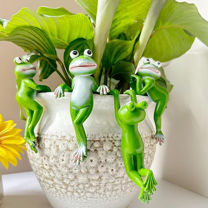 Cute Climbing Frog Figurines Flower Pot Hugger Resin Hanging Frog Sculpture Outdoor Statue Plant Pot Decorations for Home Garden Fence Balcony Patio Lawn Yard Ornaments (Front)