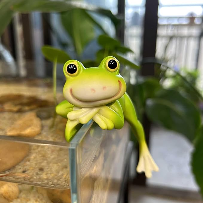 Banax 2 Pcs Cute Climbing Frog, Figurines Frog Statue Flower Pot Hugger Resin Hanging Sculpture Outdoor Statue Plant Pot Decorations for Home Garden Patio Lawn Yard Ornaments