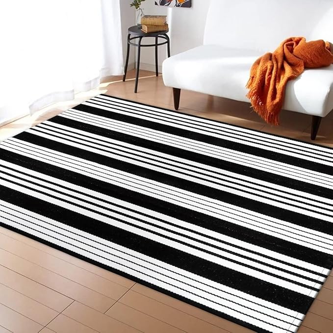 OJIA Outdoor Rug 5'x7' Patio Rug, Machine Washable Black and White Outdoor Rug Cotton Woven Area Rug Living Room Rug Farmhouse Indoor Carpet for Front Door/Porch/Deck/Backyard/Balcony Decor