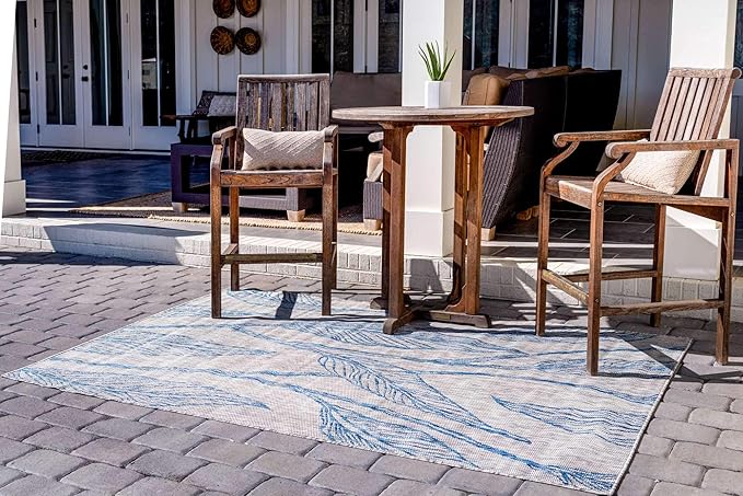 Unique Loom Outdoor Botanical Collection Area Rug - Leaf (6' 1" x 9' Rectangle, Light Gray/ Ivory)