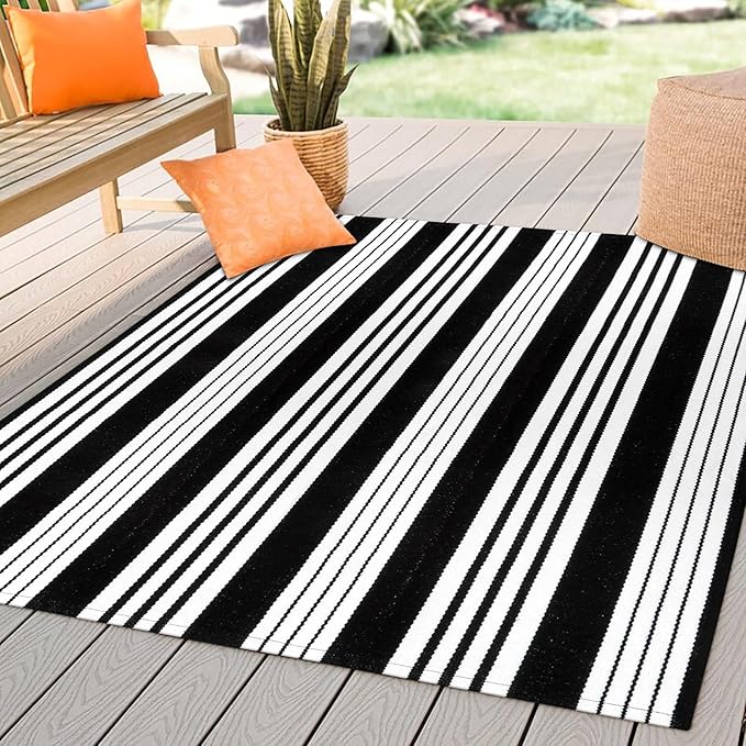 OJIA Black and White Outdoor Rug 4'x6' Cotton Woven Patio Rug Machine Washable Front Door Mat Outdoor Area Rugs Floor Mat for Farmhouse/Front Porch/Balcony/Entryway/Deck/Home Entrance Decor