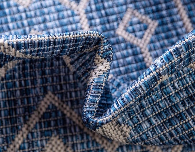 Unique Loom Outdoor Trellis Collection Area Rug - Tribal Trellis (7' 1" Round, Blue/ Ivory)