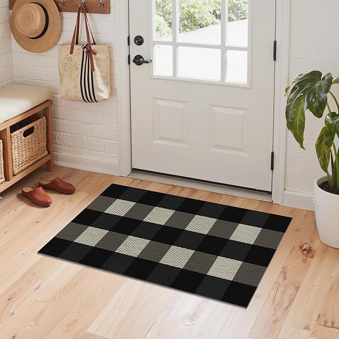 GENIMO Christmas Door Mat 18X30 Inch Buffalo Plaid Christmas Decor Rug Outdoor Checked Rugs, Washable Carpet for Front Porch, Kitchen, Farmhouse, Entryway Low Pile Doormat Black and White