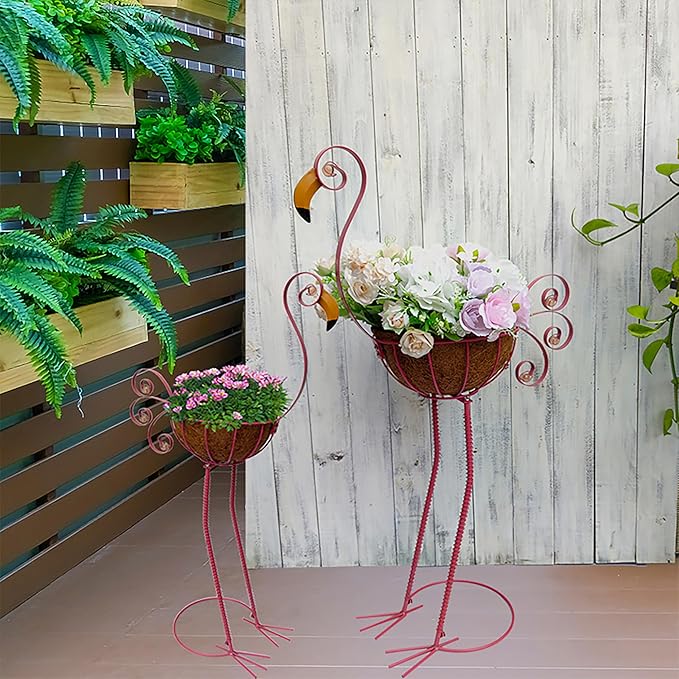 Pink Flamingo Planters,Metal Flamingo Plant Pots Decorations with Fiber Basket,Outdoor Indoor Standing Bird Planters Lawn Garden Décor Art for Lawn,Yard,Patio,Balcony Ornament（Set of 2）