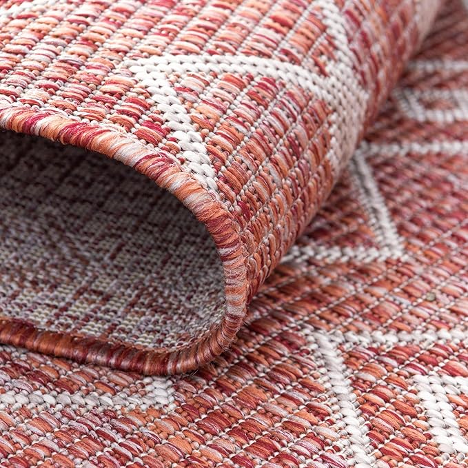 Unique Loom Outdoor Trellis Collection Area Rug - Tribal Trellis (7' 10" Octagon, Rust Red/ Ivory)