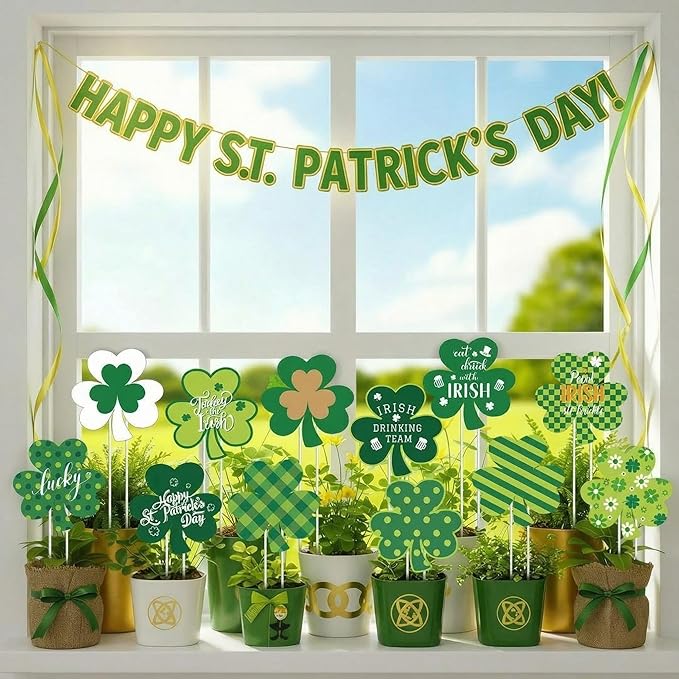 12 Pcs St. Patrick's Day Yard Stakes Green Shamrock Yard Signs St. Patrick's Outdoor Decoration for Irish Festive Outdoor Planter Front Door Lawn Patio Garden