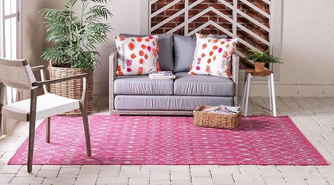 Unique Loom Outdoor Trellis Collection Area Rug - Tribal Trellis (7' 1" x 10' Rectangle, Fuschia/ Gray)