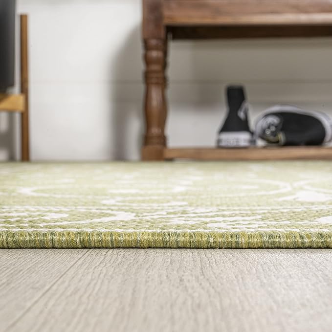 JONATHAN Y Vintage Filigree Indoor Outdoor Square Area Rug 5X5 Green/Cream, Charleston Textured Weave for Backyard, Patio, Porch, Easy-Cleaning, High Traffic, Pet-Friendly, Non-Shedding (SMB106H-5SQ)